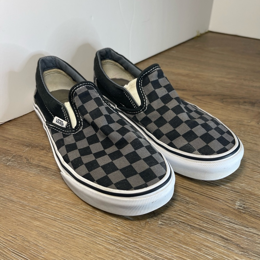 Vans Classic Slip On Black and Gray Checkered Shoes Womens Size 5.5 Mens Size 4
